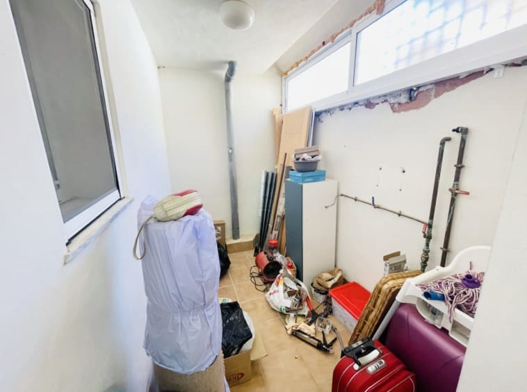 5 soveværelse Byhus til salg i El Carmoli med swimmingpool - € 295.000 (Ref: 9088330)