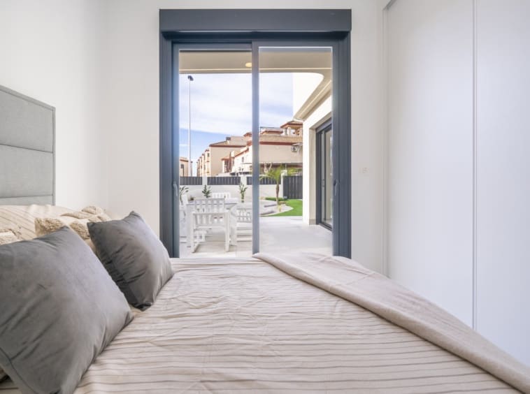 3 bedroom Villa for sale in Roldan with pool - € 395,950 (Ref: 9106228)