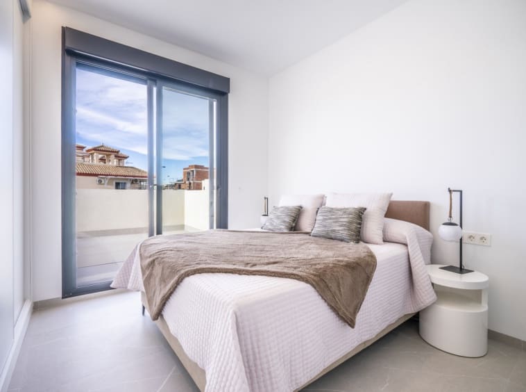 3 bedroom Villa for sale in Roldan with pool - € 395,950 (Ref: 9106228)