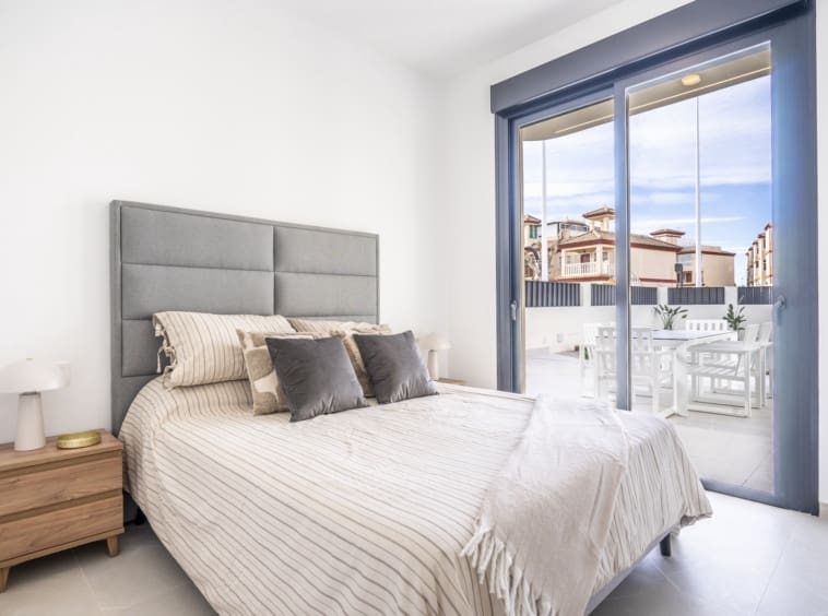 3 bedroom Villa for sale in Roldan with pool - € 395,950 (Ref: 9106228)