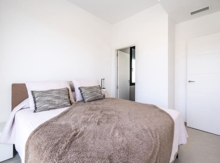 3 bedroom Villa for sale in Roldan with pool - € 395,950 (Ref: 9106228)