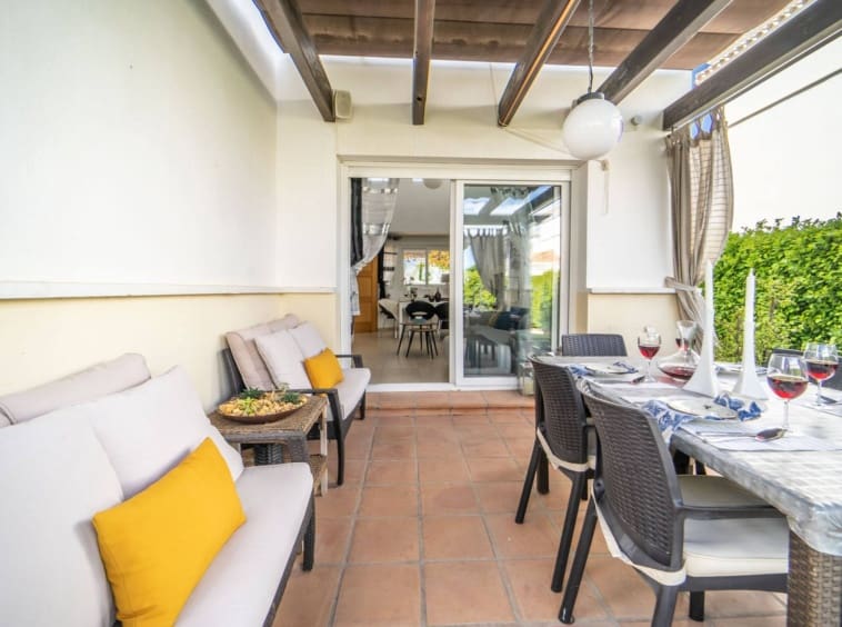 2 bedroom Villa for sale in Roldan - € 250,000 (Ref: 9143390)