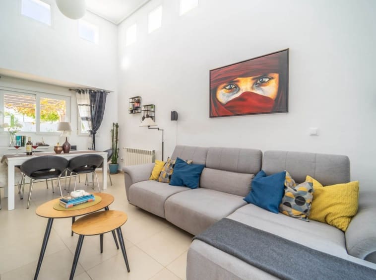 2 bedroom Villa for sale in Roldan - € 250,000 (Ref: 9143390)