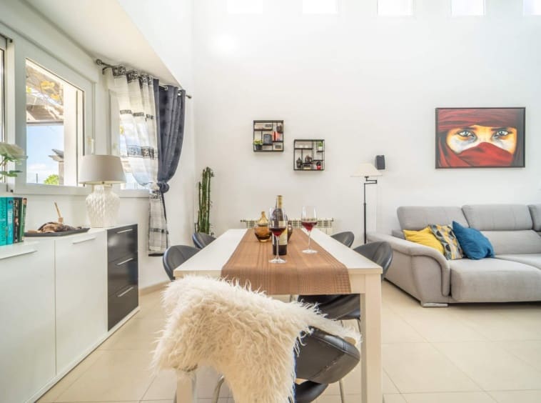 2 bedroom Villa for sale in Roldan - € 250,000 (Ref: 9143390)