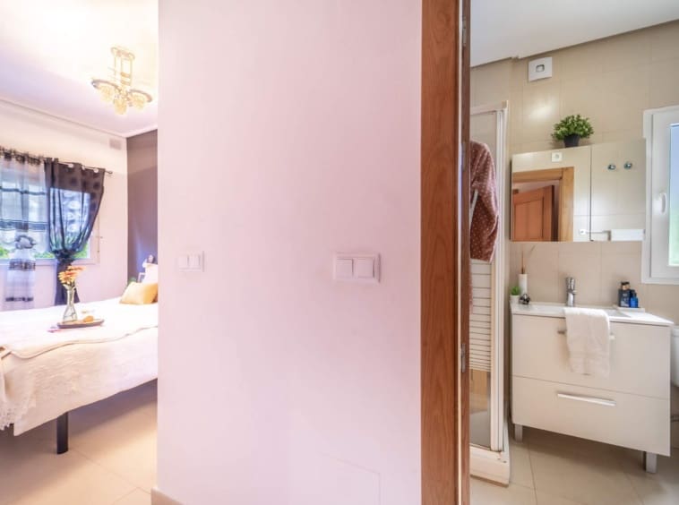 2 bedroom Villa for sale in Roldan - € 250,000 (Ref: 9143390)