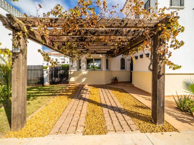 2 bedroom Villa for sale in Roldan - € 250,000 (Ref: 9143390)