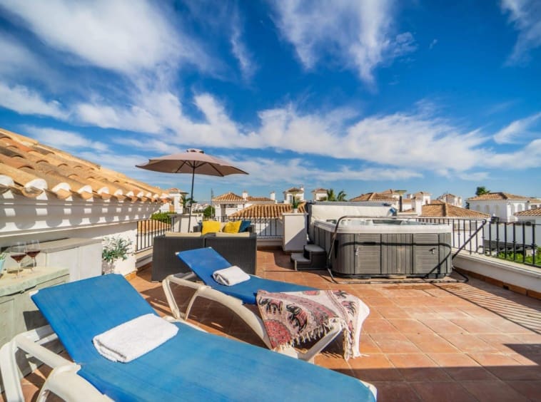 2 bedroom Villa for sale in Roldan - € 250,000 (Ref: 9143390)