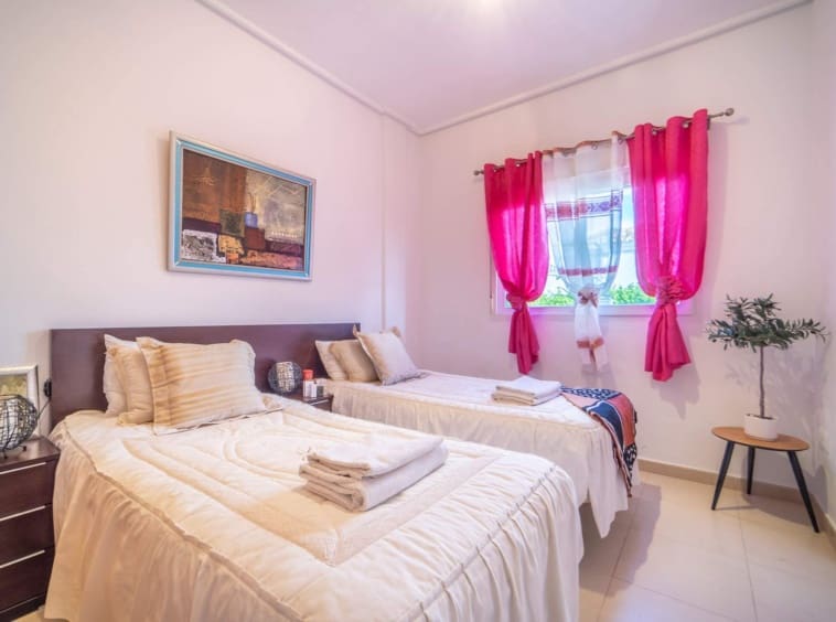 2 bedroom Villa for sale in Roldan - € 250,000 (Ref: 9143390)