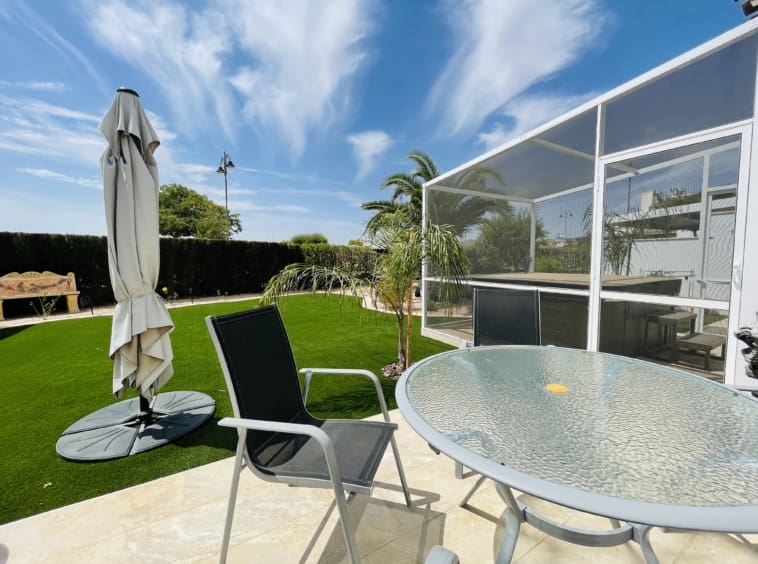 4 soverom Villa til salgs i El Valle Golf Resort - € 595 000 (Ref: 9297418)