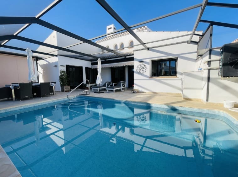 4 soverom Villa til salgs i El Valle Golf Resort - € 595 000 (Ref: 9297418)