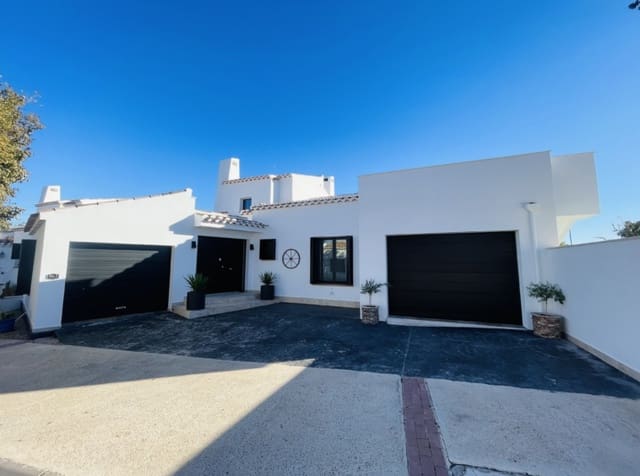 4 soveværelse Villa til salg i El Valle Golf Resort, Murcia by - € 595.000 (Ref: 9297418)