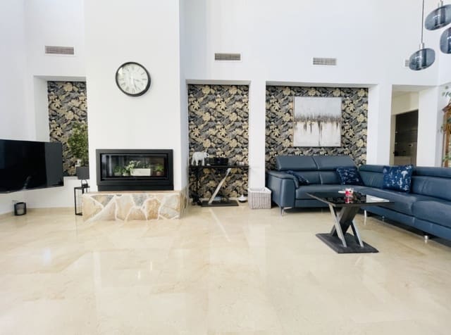 4 makuuhuone Huvila myytävänä paikassa El Valle Golf Resort, Murcia kaupunki - 595 000 € (Ref: 9297418)