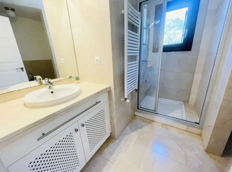 4 makuuhuone Huvila myytävänä paikassa Banos y Mendigo mukana uima-altaan - 449 950 € (Ref: 9337412)