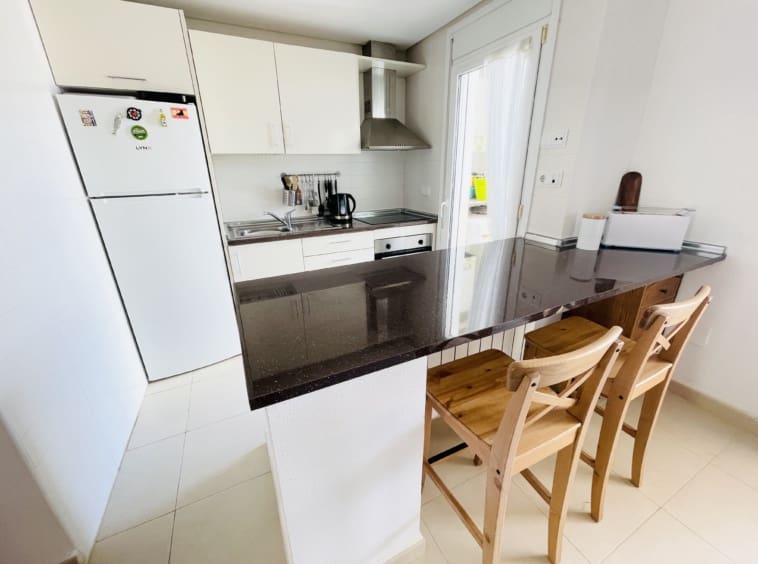 2 soveværelse Byhus til salg i Roldan med swimmingpool - € 210.000 (Ref: 9360721)