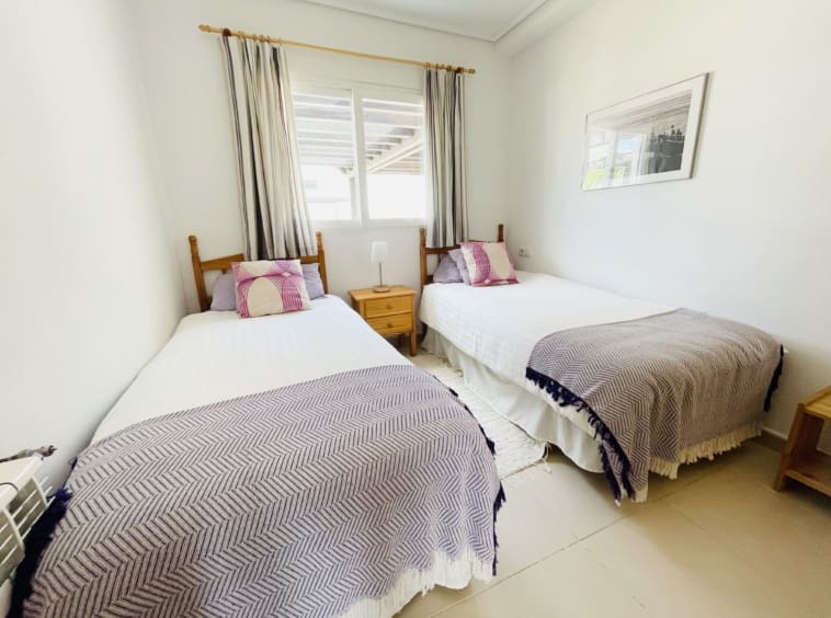 2 soveværelse Byhus til salg i Roldan med swimmingpool - € 210.000 (Ref: 9360721)