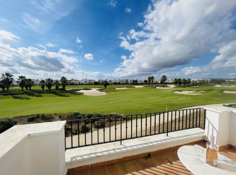 2 soveværelse Byhus til salg i Roldan med swimmingpool - € 210.000 (Ref: 9360721)