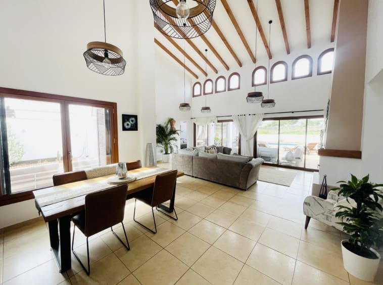 4 makuuhuone Huvila myytävänä paikassa Banos y Mendigo mukana uima-altaan - 815 000 € (Ref: 9386612)