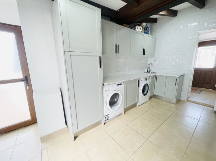 4 makuuhuone Huvila myytävänä paikassa Banos y Mendigo mukana uima-altaan - 815 000 € (Ref: 9386612)