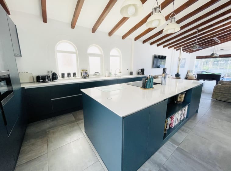 4 makuuhuone Huvila myytävänä paikassa Banos y Mendigo mukana uima-altaan - 815 000 € (Ref: 9386612)