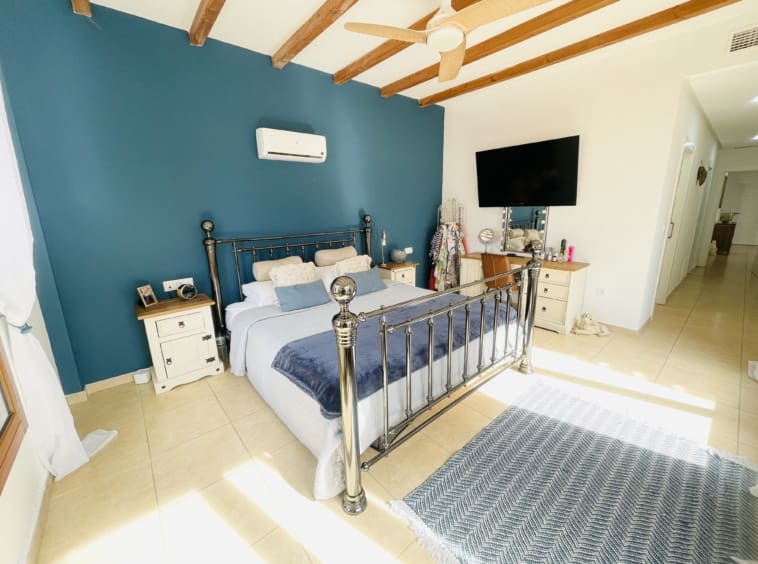 4 makuuhuone Huvila myytävänä paikassa Banos y Mendigo mukana uima-altaan - 815 000 € (Ref: 9386612)