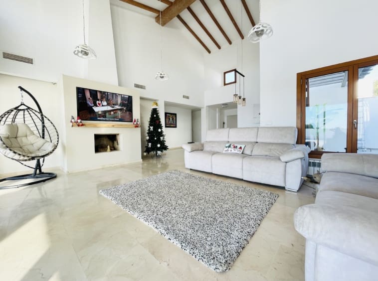 5 makuuhuone Huvila myytävänä paikassa Banos y Mendigo - 820 000 € (Ref: 9432467)