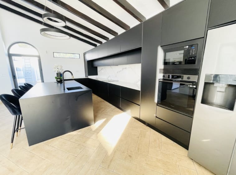 5 makuuhuone Huvila myytävänä paikassa Banos y Mendigo - 820 000 € (Ref: 9432467)