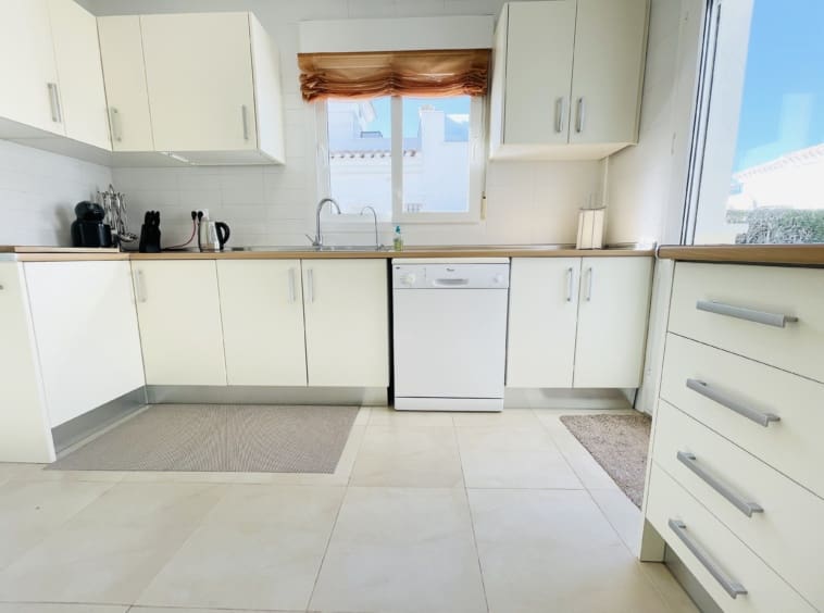 3 bedroom Villa for sale in Roldan with pool - € 360,000 (Ref: 9488524)