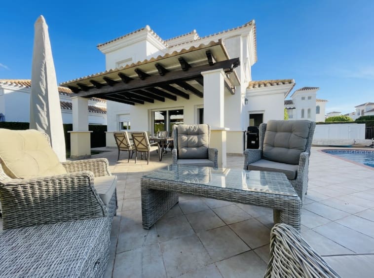 3 bedroom Villa for sale in Roldan with pool - € 360,000 (Ref: 9488524)