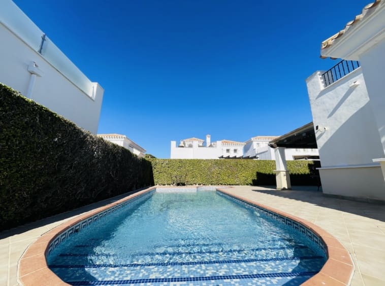 3 bedroom Villa for sale in Roldan with pool - € 360,000 (Ref: 9488524)