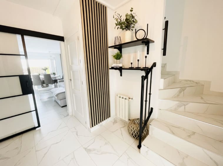 2 makuuhuone Omakotitalo myytävänä paikassa La Torre Golf Resort mukana uima-altaan - 250 000 € (Ref: 9558575)