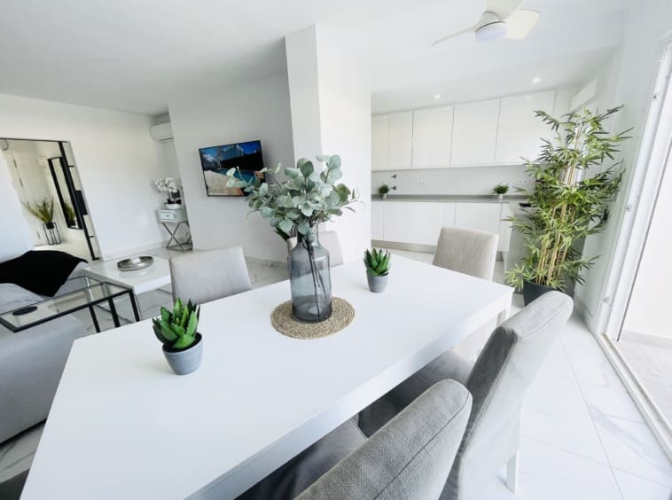 2 makuuhuone Omakotitalo myytävänä paikassa La Torre Golf Resort mukana uima-altaan - 250 000 € (Ref: 9558575)