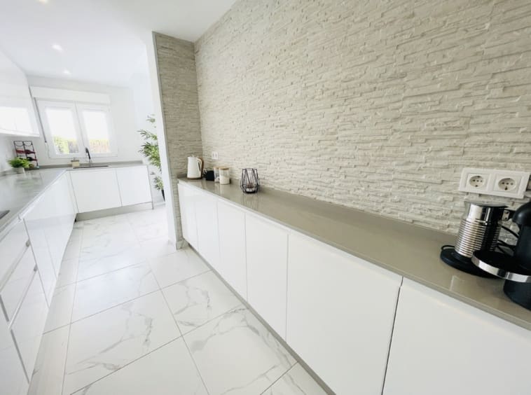 2 makuuhuone Omakotitalo myytävänä paikassa La Torre Golf Resort mukana uima-altaan - 250 000 € (Ref: 9558575)