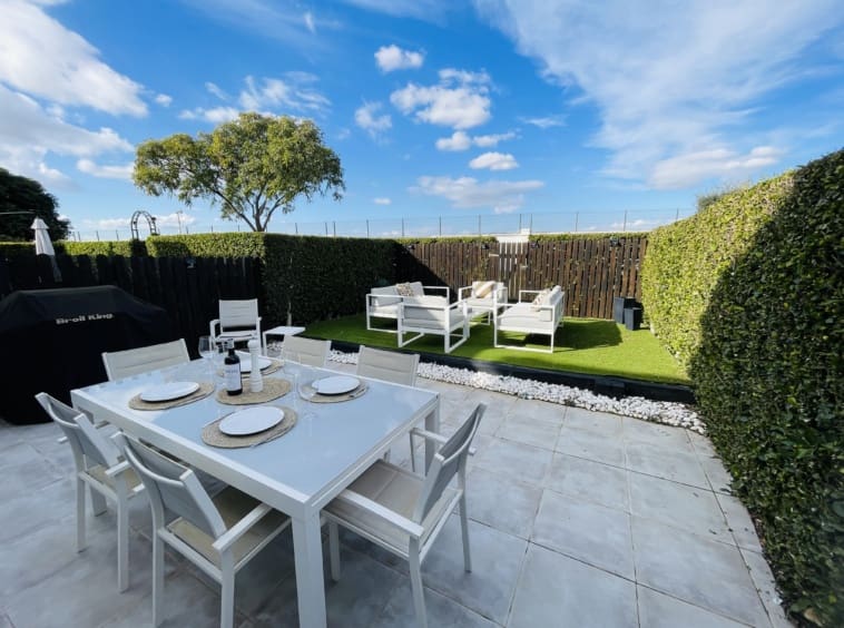 2 makuuhuone Omakotitalo myytävänä paikassa La Torre Golf Resort mukana uima-altaan - 250 000 € (Ref: 9558575)