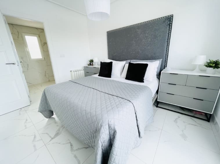 2 makuuhuone Omakotitalo myytävänä paikassa La Torre Golf Resort mukana uima-altaan - 250 000 € (Ref: 9558575)