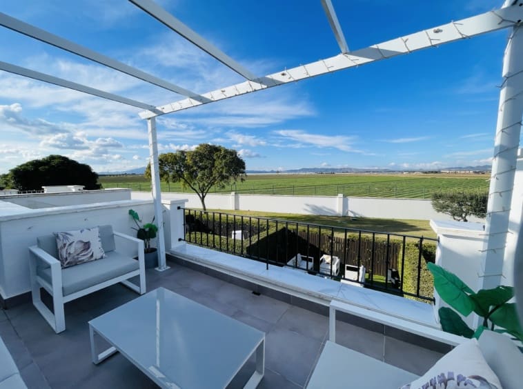 2 makuuhuone Omakotitalo myytävänä paikassa La Torre Golf Resort mukana uima-altaan - 250 000 € (Ref: 9558575)