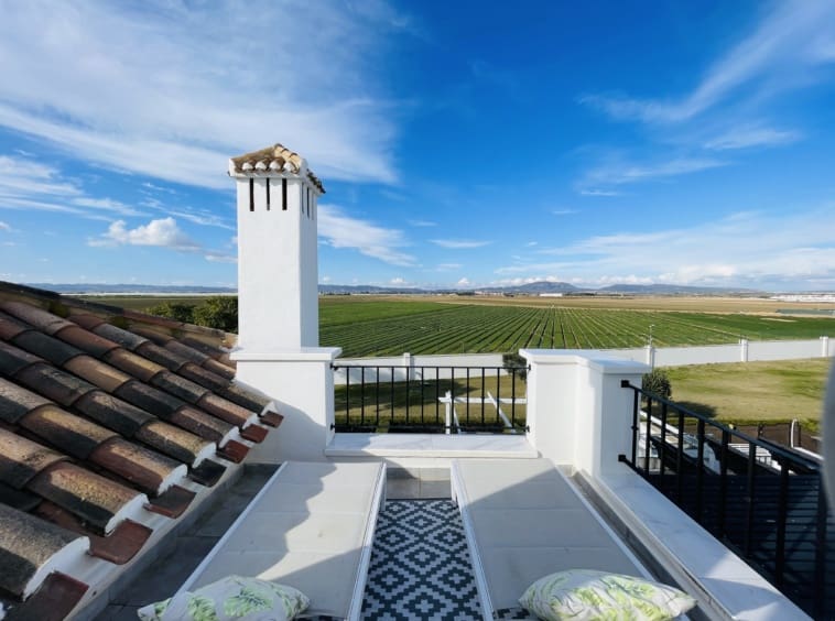 2 makuuhuone Omakotitalo myytävänä paikassa La Torre Golf Resort mukana uima-altaan - 250 000 € (Ref: 9558575)