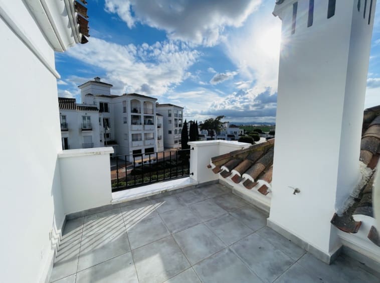 2 makuuhuone Omakotitalo myytävänä paikassa La Torre Golf Resort mukana uima-altaan - 250 000 € (Ref: 9558575)