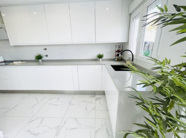 2 makuuhuone Omakotitalo myytävänä paikassa La Torre Golf Resort, Torre-Pacheco mukana uima-altaan - 250 000 € (Ref: 9558575)