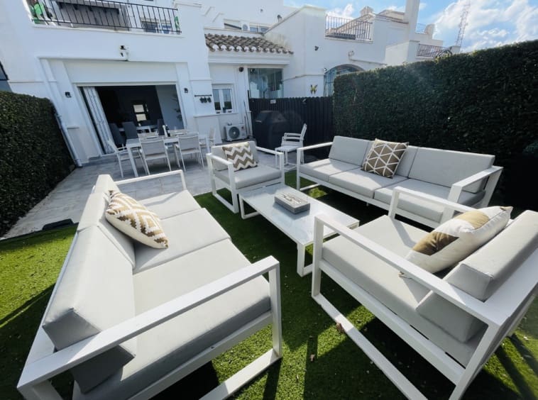 2 makuuhuone Omakotitalo myytävänä paikassa La Torre Golf Resort mukana uima-altaan - 250 000 € (Ref: 9558575)