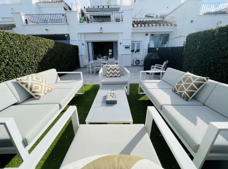 2 makuuhuone Omakotitalo myytävänä paikassa La Torre Golf Resort mukana uima-altaan - 250 000 € (Ref: 9558575)