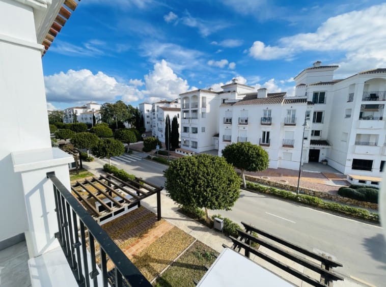 2 makuuhuone Omakotitalo myytävänä paikassa La Torre Golf Resort mukana uima-altaan - 250 000 € (Ref: 9558575)