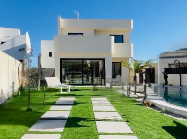 3 Zimmer Villa zu verkaufen in Roldan mit Pool - 395.950 € (Ref: 9575125)