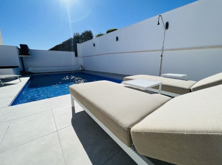 4 makuuhuone Huvila myytävänä paikassa Banos y Mendigo mukana uima-altaan - 485 000 € (Ref: 9598535)