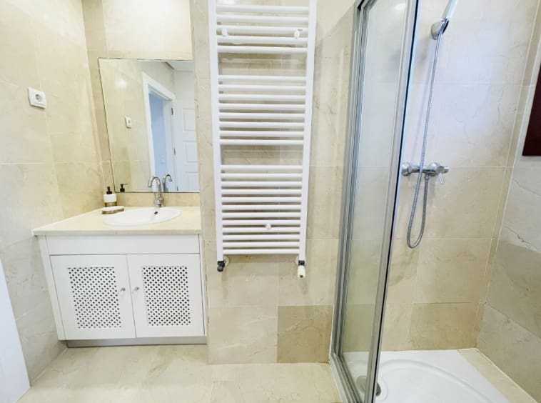 4 makuuhuone Huvila myytävänä paikassa Banos y Mendigo mukana uima-altaan - 485 000 € (Ref: 9598535)