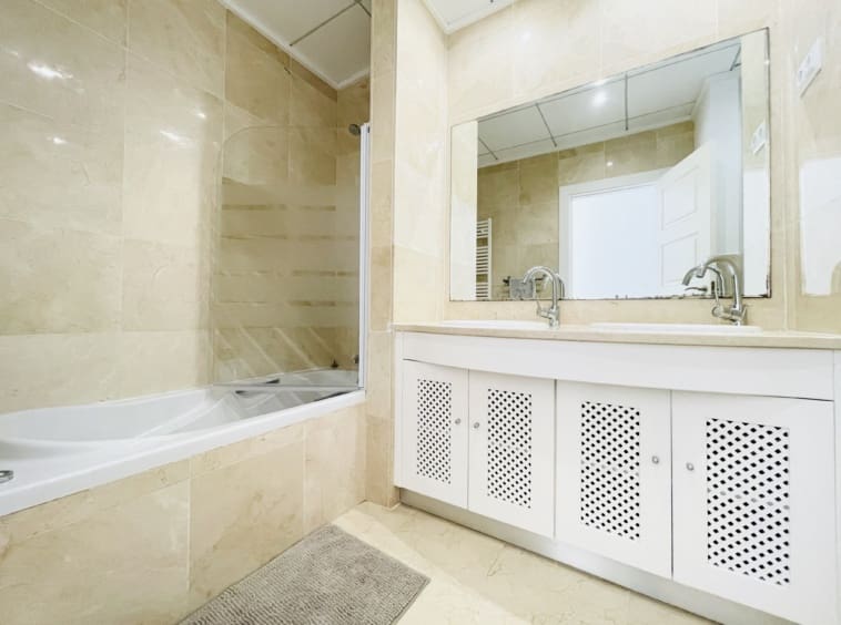 4 makuuhuone Huvila myytävänä paikassa Banos y Mendigo mukana uima-altaan - 485 000 € (Ref: 9598535)