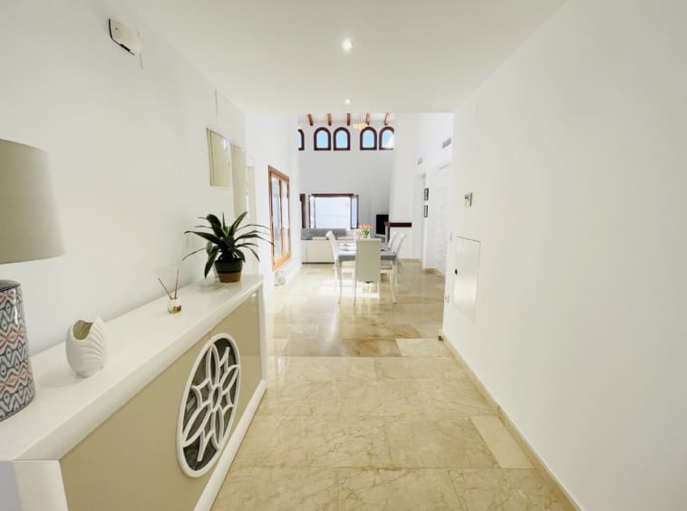 4 makuuhuone Huvila myytävänä paikassa Banos y Mendigo mukana uima-altaan - 485 000 € (Ref: 9598535)