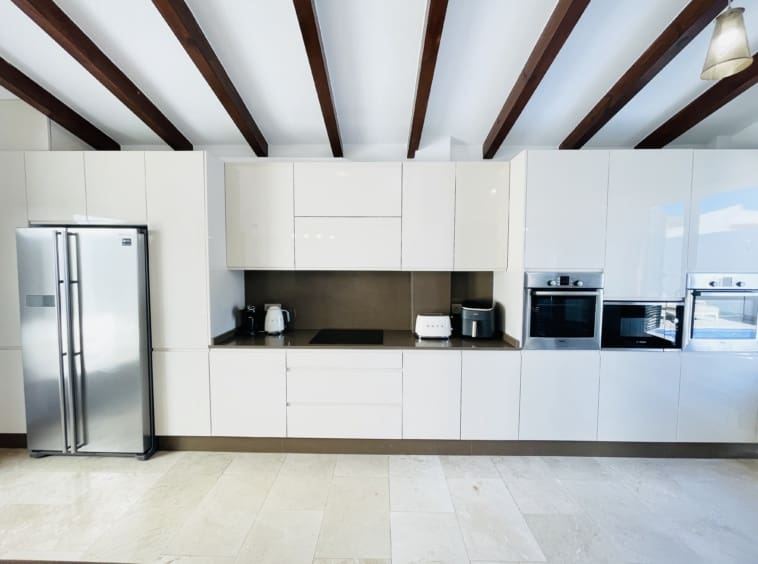 4 makuuhuone Huvila myytävänä paikassa Banos y Mendigo mukana uima-altaan - 485 000 € (Ref: 9598535)