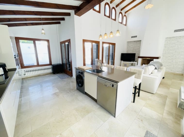 4 makuuhuone Huvila myytävänä paikassa Banos y Mendigo mukana uima-altaan - 485 000 € (Ref: 9598535)