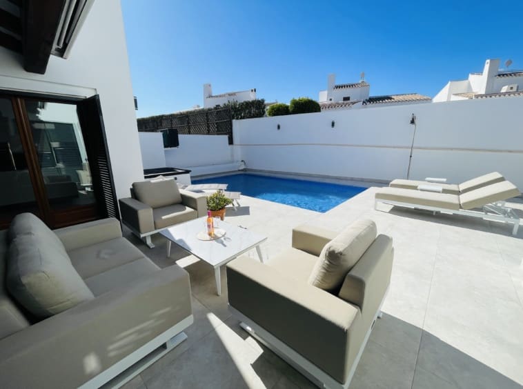 4 makuuhuone Huvila myytävänä paikassa Banos y Mendigo mukana uima-altaan - 485 000 € (Ref: 9598535)