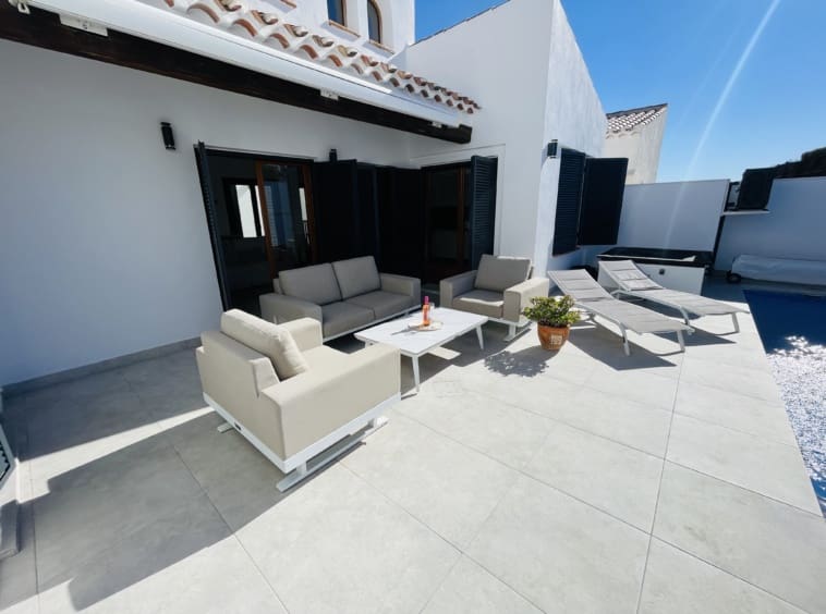 4 makuuhuone Huvila myytävänä paikassa Banos y Mendigo mukana uima-altaan - 485 000 € (Ref: 9598535)